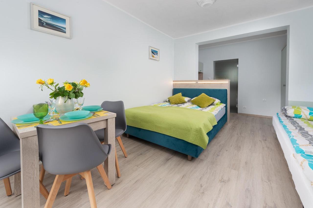 Róża Bałtyku - Apartamenty i Pokoje Dębki Exterior foto